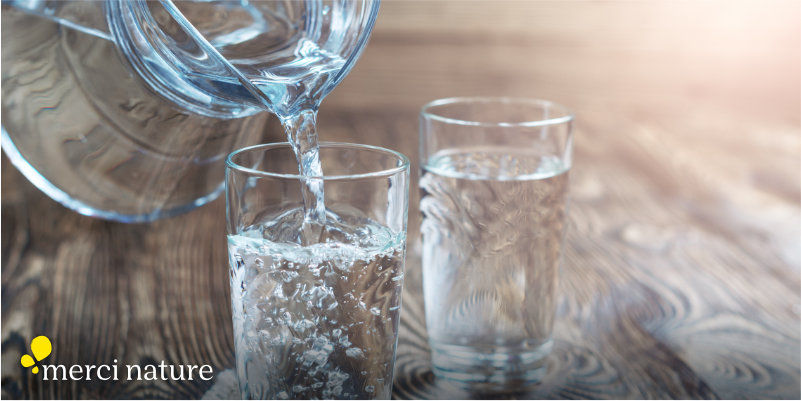 Boire de l'eau pour une détox